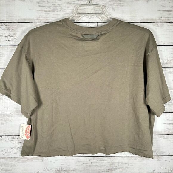 Free People Movement Inspire Logo Sage Green Crop T-shirt S NWT $48 - Picture 7 of 9